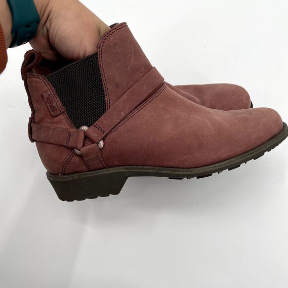 Teva Booties // De La Vina Dos Chelsea Boot in Redwood // 6.5 - Picture 12 of 12